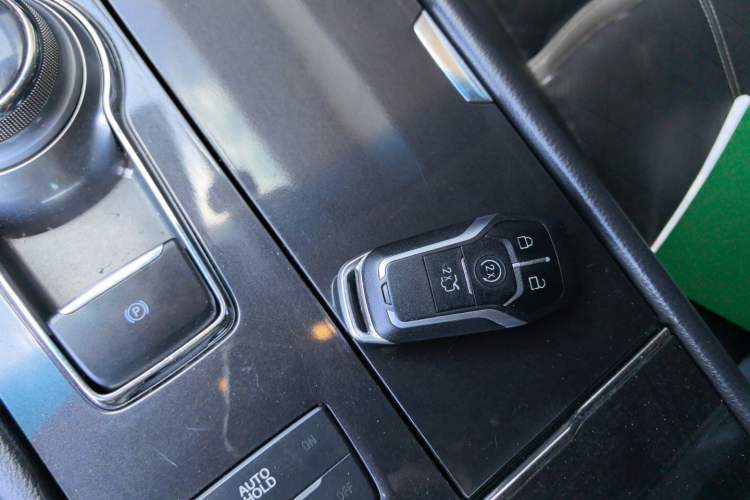 Used Ford Taurus 2015 EcoBoost 325 V6 Flagship Model Vehicle Key
