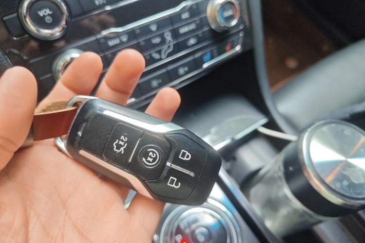 Used Ford Taurus 2015 EcoBoost 245 Fashion Edition Vehicle Key