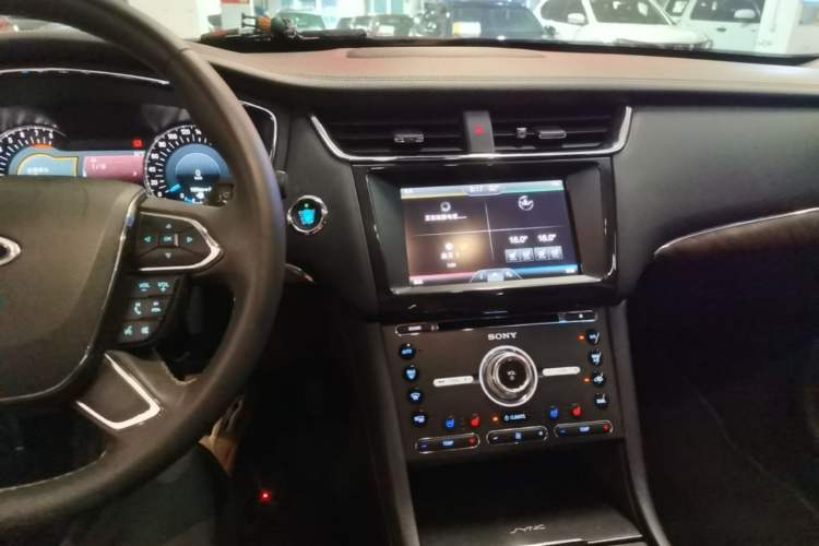 Used Ford Taurus 2015 EcoBoost 245 Ultimate Model Audio And AC Panel