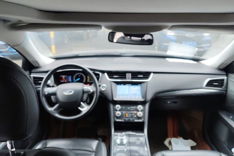 Used Ford Taurus 2015 EcoBoost 245 Fashion Edition Center Console