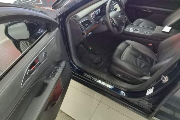 Used Ford Taurus 2015 EcoBoost 245 Ultimate Model Driver Seat