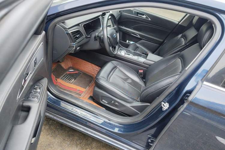 Used Ford Taurus 2015 EcoBoost 245 Fashion Edition Driver Seat