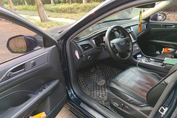 Used Ford Taurus 2015 EcoBoost 245 Fashion Edition Driver Seat