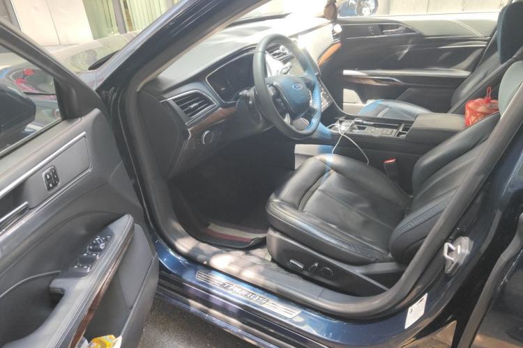 Used Ford Taurus 2015 EcoBoost 325 V6 Flagship Model Driver Seat