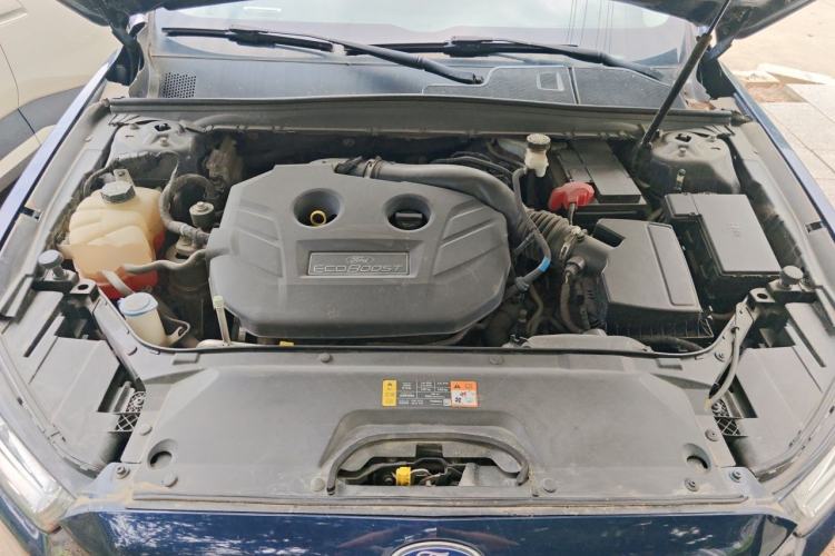 Used Ford Taurus 2015 EcoBoost 245 Luxury Model Engine Bay