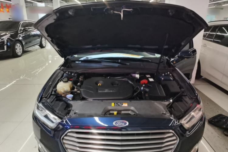Used Ford Taurus 2015 EcoBoost 245 Ultimate Model Engine Bay
