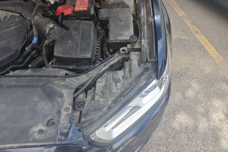 Used Ford Taurus 2015 EcoBoost 245 Luxury Model Engine Bay Left