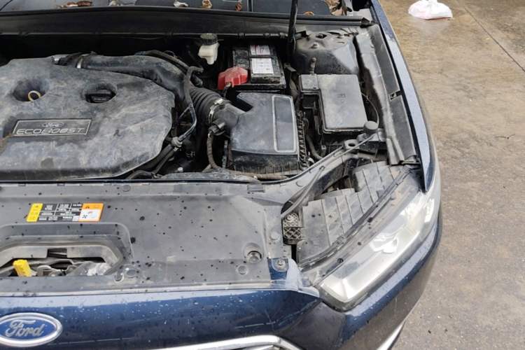 Used Ford Taurus 2015 EcoBoost 245 Fashion Edition Engine Bay Left