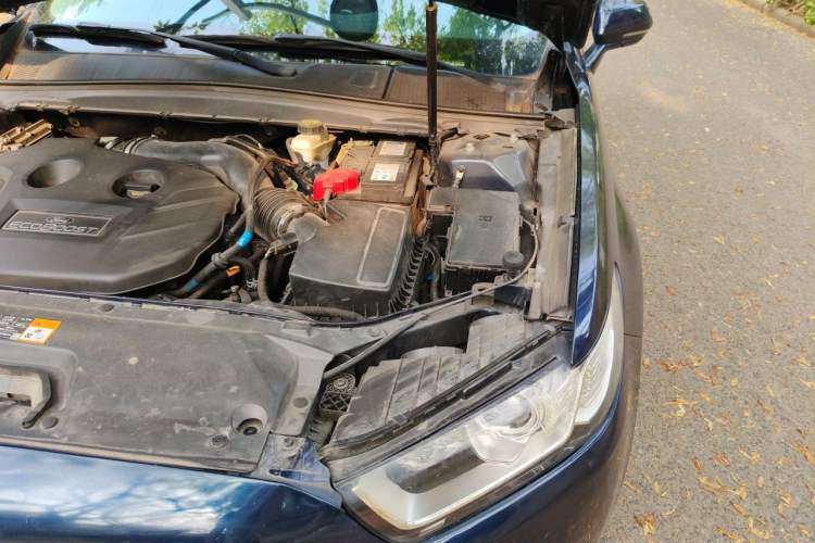 Used Ford Taurus 2015 EcoBoost 245 Fashion Edition Engine Bay Left