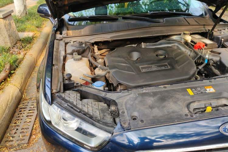 Used Ford Taurus 2015 EcoBoost 245 Fashion Edition Engine Bay Right