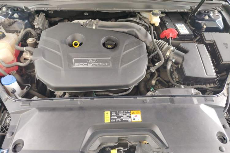 Used Ford Taurus 2015 EcoBoost 245 Luxury Model Engine Bay