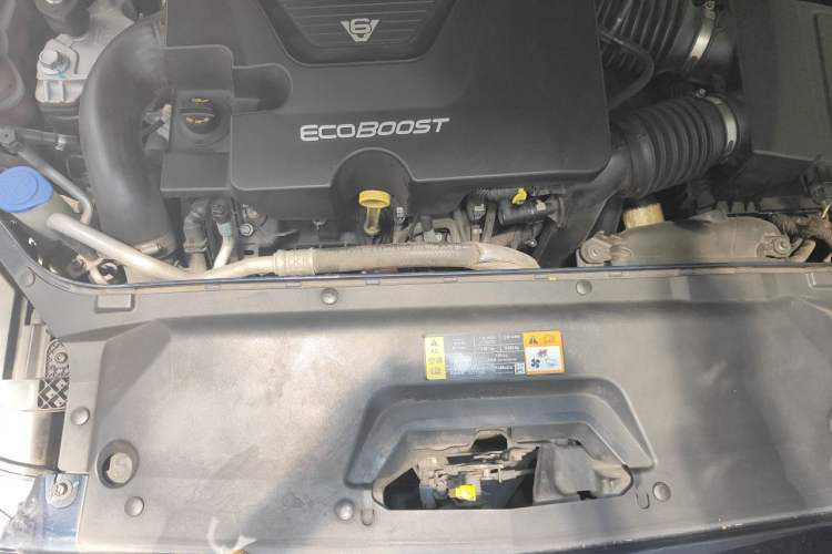 Used Ford Taurus 2015 EcoBoost 325 V6 Flagship Model Engine Bay