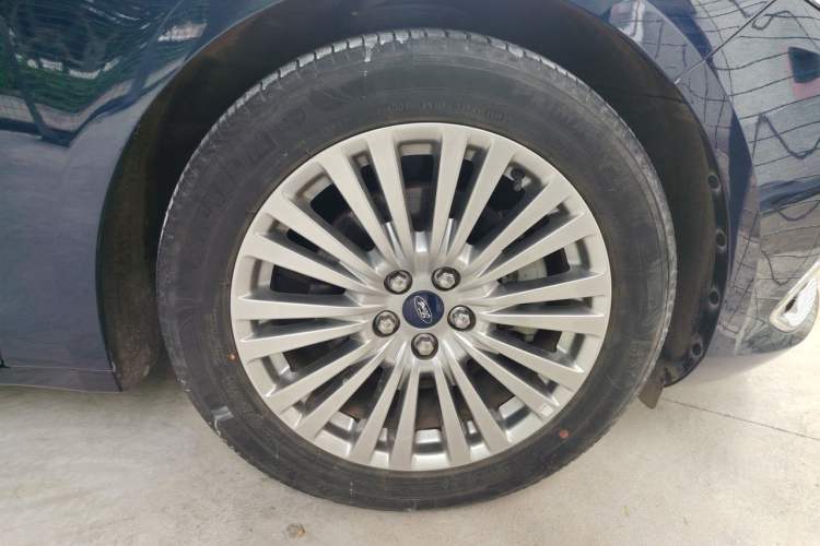 Used Ford Taurus 2015 EcoBoost 245 Luxury Model Exterior 7
