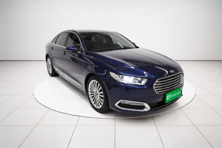 Used Ford Taurus 2015 EcoBoost 245 Ultimate Model Front Right 45 Deg