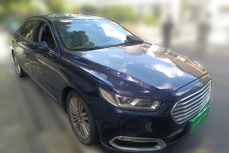 Used Ford Taurus 2015 EcoBoost 245 Luxury Model Front Right 45 Deg
