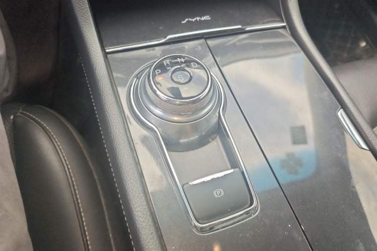 Used Ford Taurus 2015 EcoBoost 245 Luxury Model Gear Lever