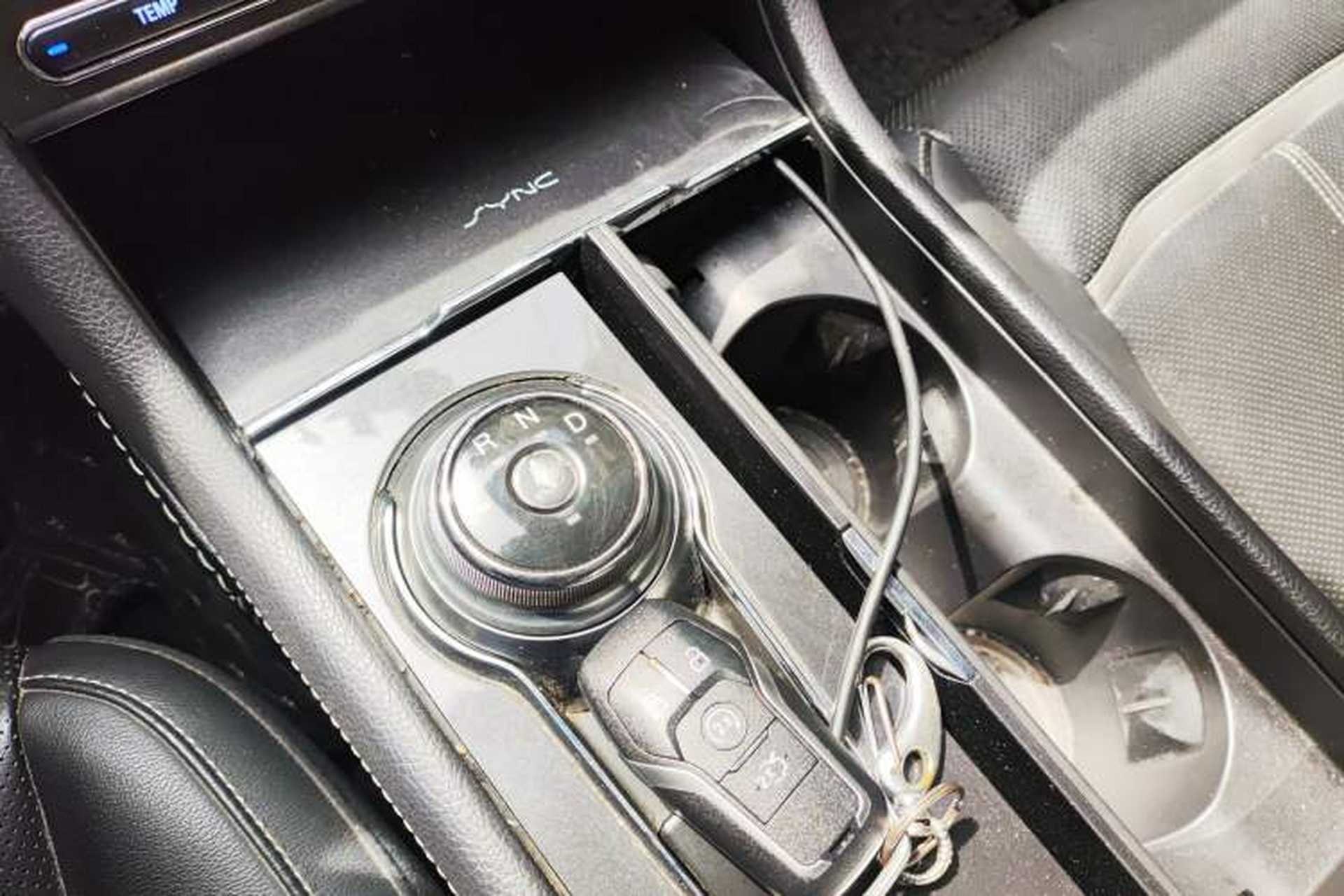 Used Ford Taurus 2015 EcoBoost 245 Luxury Model Gear Lever