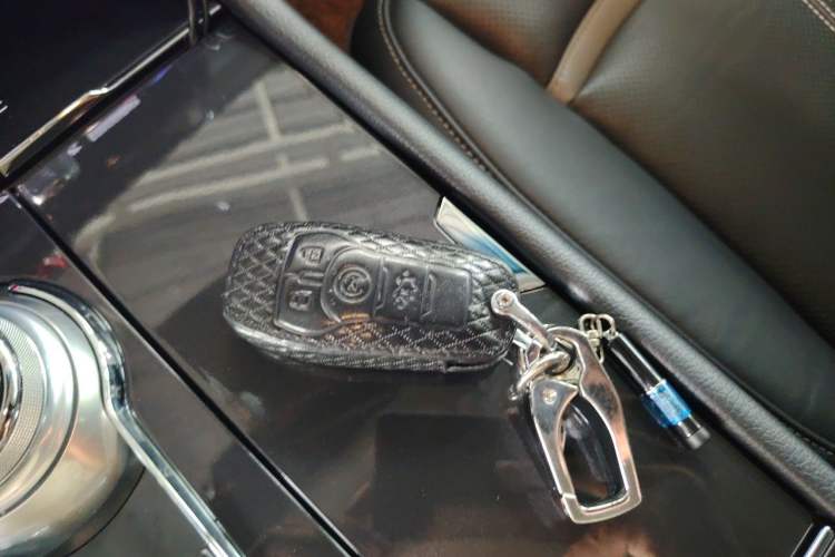 Used Ford Taurus 2015 EcoBoost 245 Luxury Model Interior 1