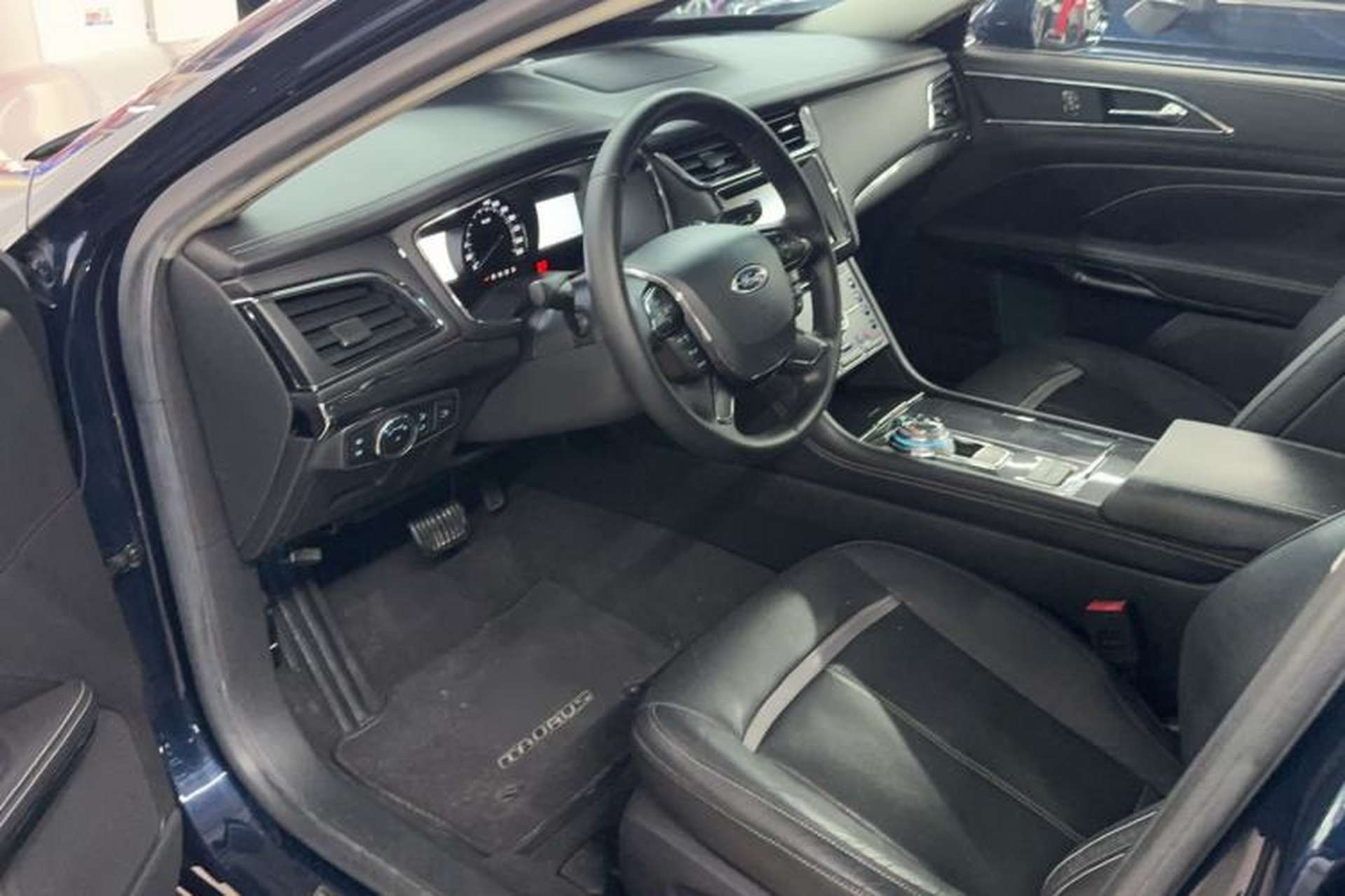 Used Ford Taurus 2015 EcoBoost 245 Luxury Model Interior 1