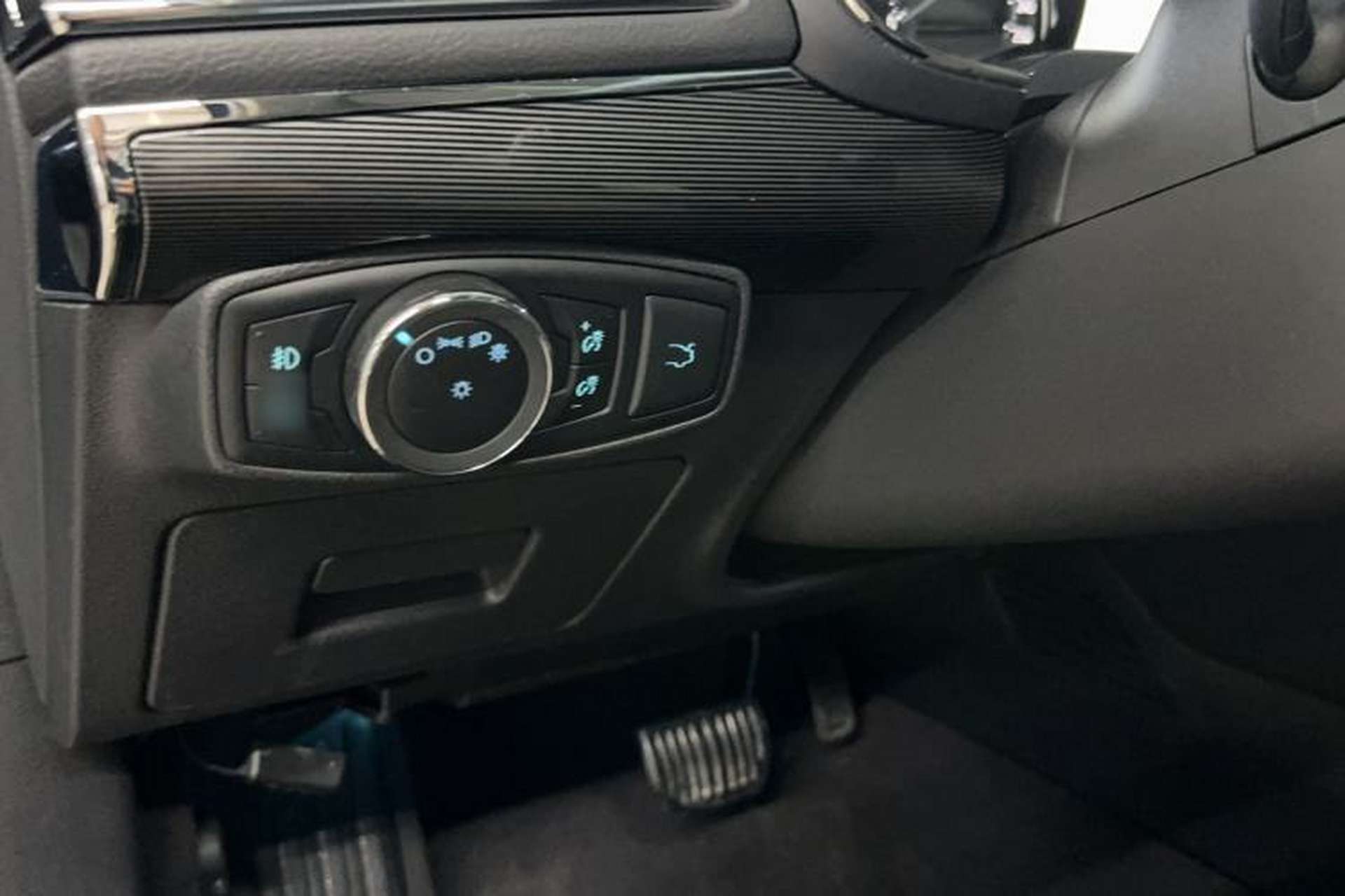 Used Ford Taurus 2015 EcoBoost 245 Luxury Model Interior 3