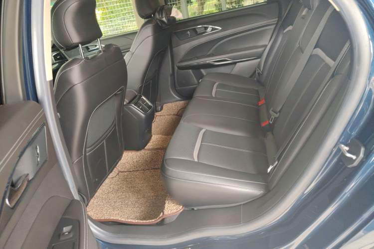 Used Ford Taurus 2015 EcoBoost 245 Luxury Model Interior 4