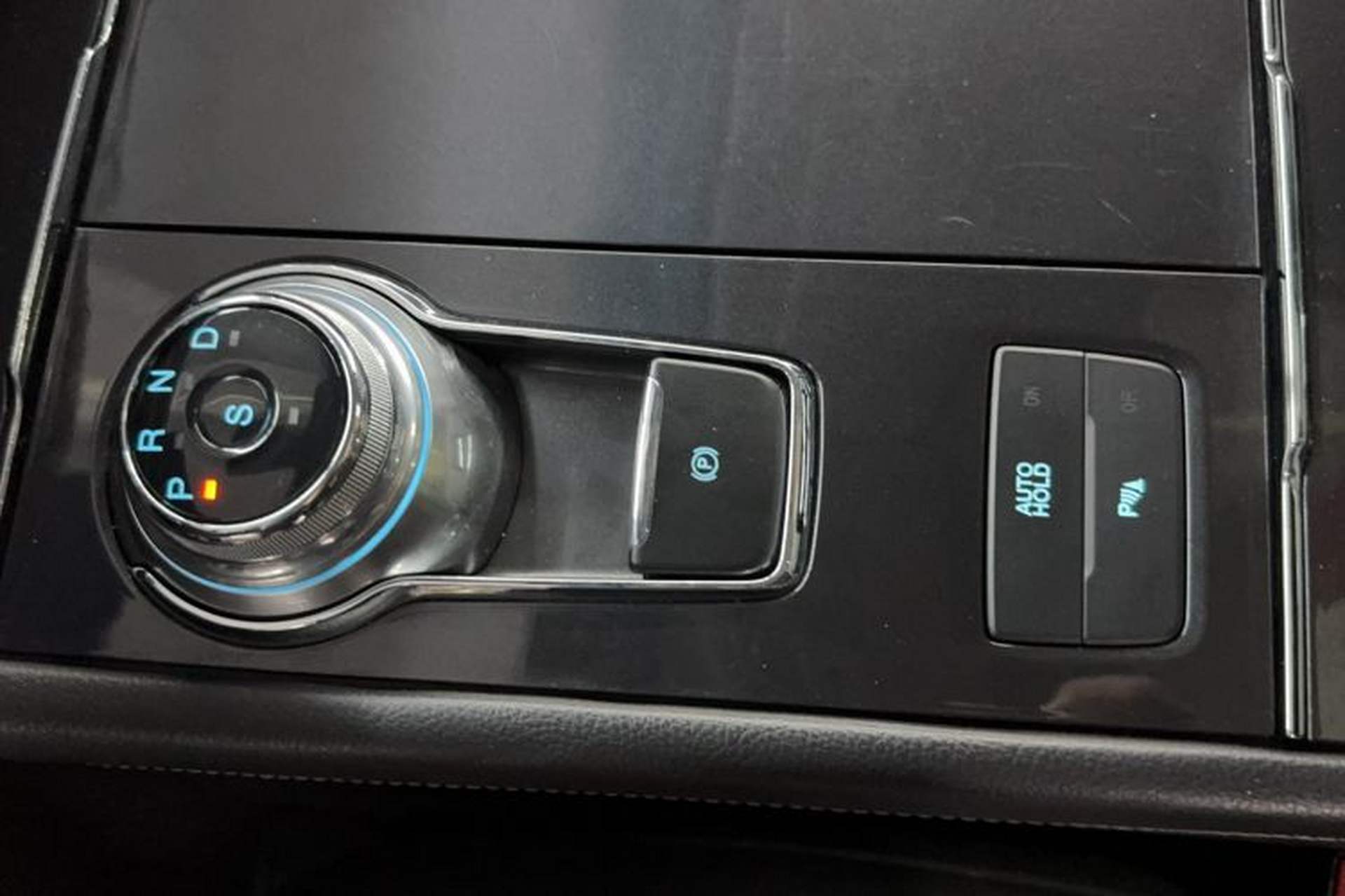 Used Ford Taurus 2015 EcoBoost 245 Luxury Model Interior 6