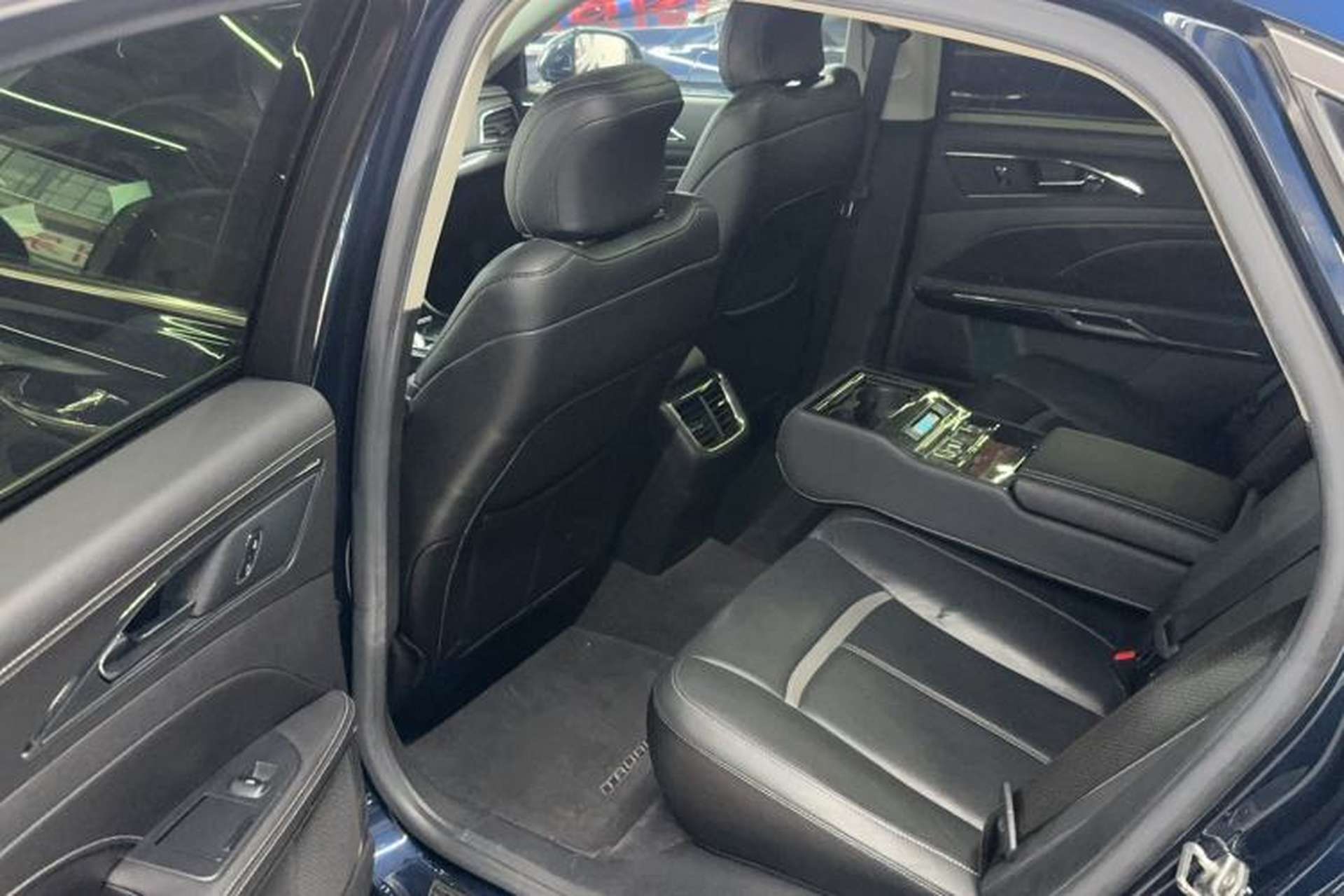 Used Ford Taurus 2015 EcoBoost 245 Luxury Model Interior 7