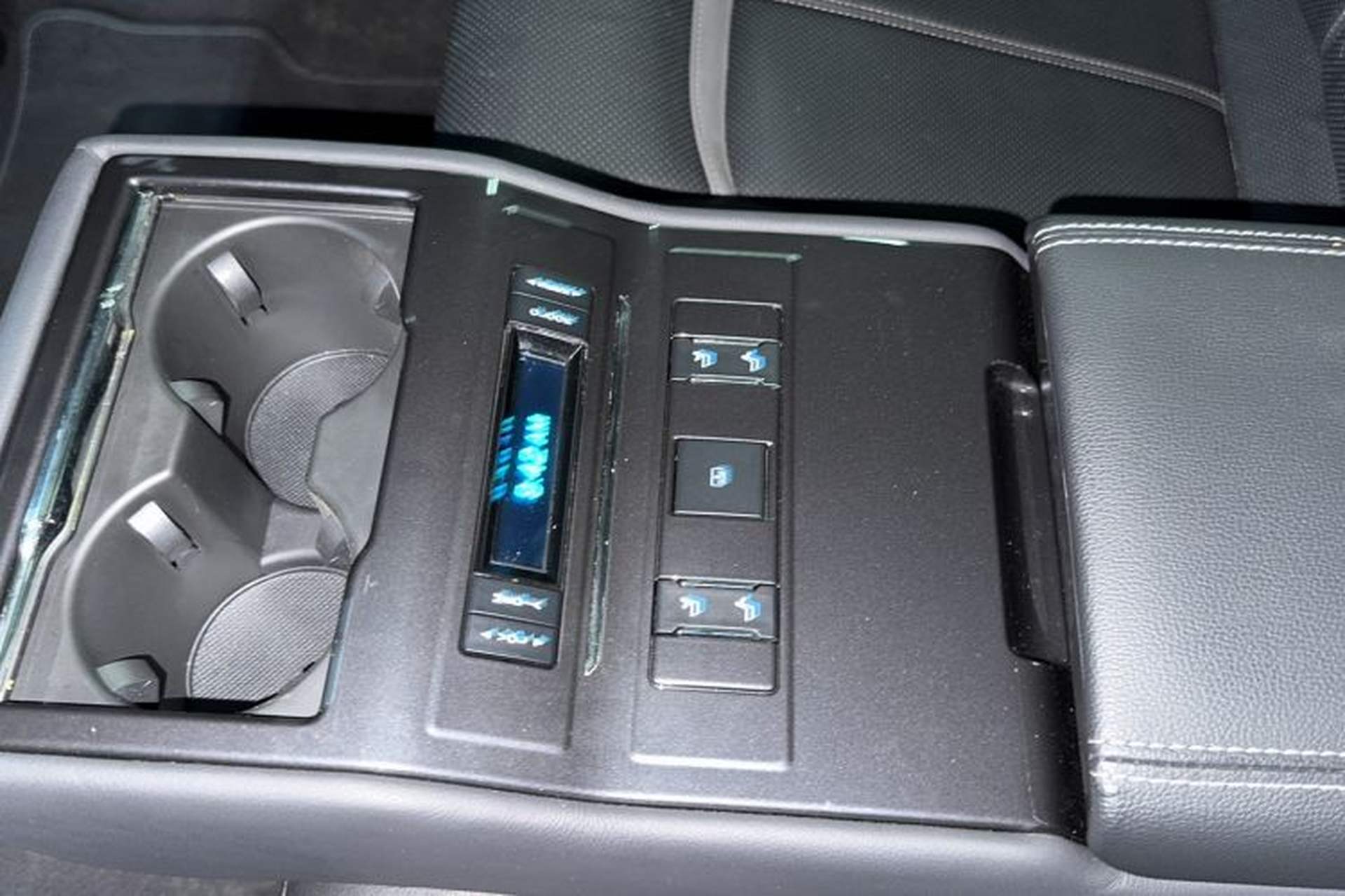 Used Ford Taurus 2015 EcoBoost 245 Luxury Model Interior 8