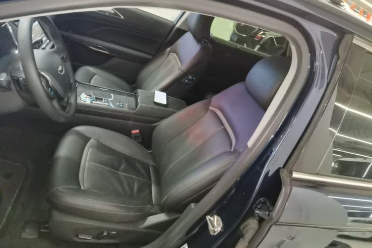 Used Ford Taurus 2015 EcoBoost 245 Ultimate Model Left Front Seat