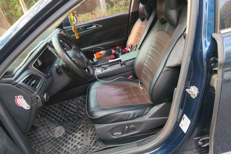 Used Ford Taurus 2015 EcoBoost 245 Fashion Edition Left Front Seat