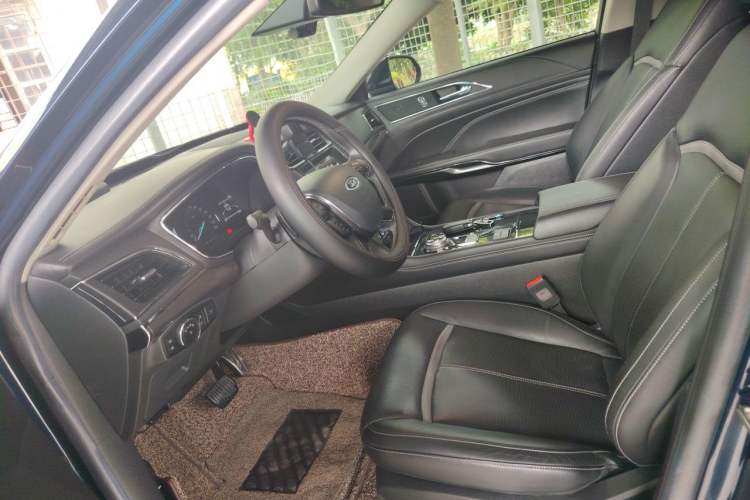 Used Ford Taurus 2015 EcoBoost 245 Luxury Model Left Front Seat