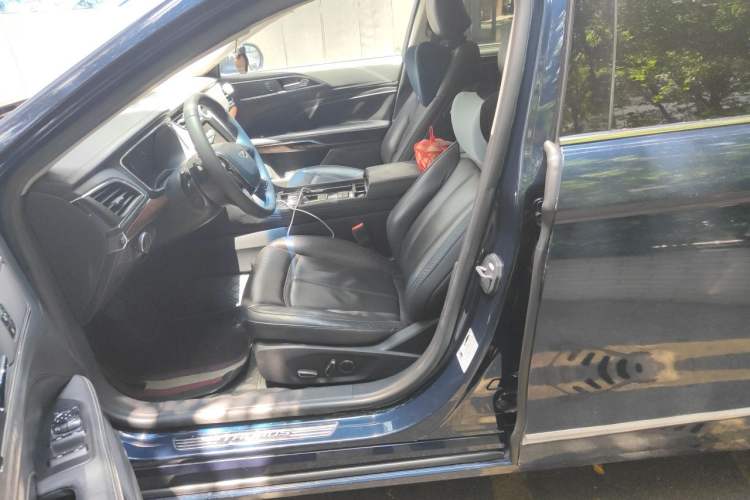 Used Ford Taurus 2015 EcoBoost 325 V6 Flagship Model Left Front Seat