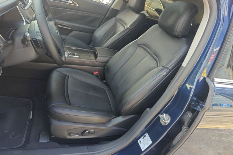 Used Ford Taurus 2015 EcoBoost 245 Fashion Edition Left Front Seat