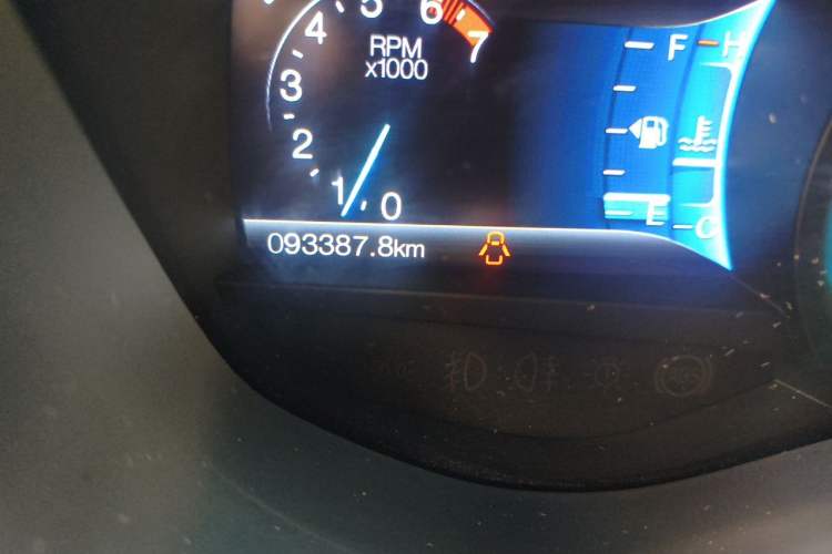 Used Ford Taurus 2015 EcoBoost 245 Luxury Model Odometer Close Up