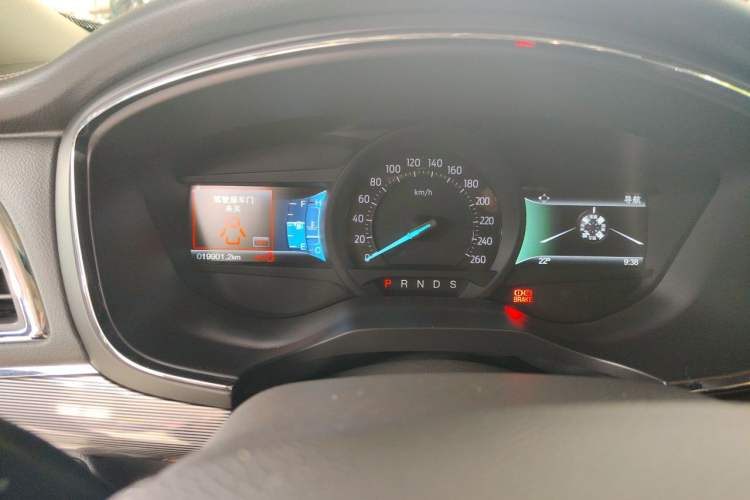 Used Ford Taurus 2015 EcoBoost 245 Luxury Model Odometer Close Up