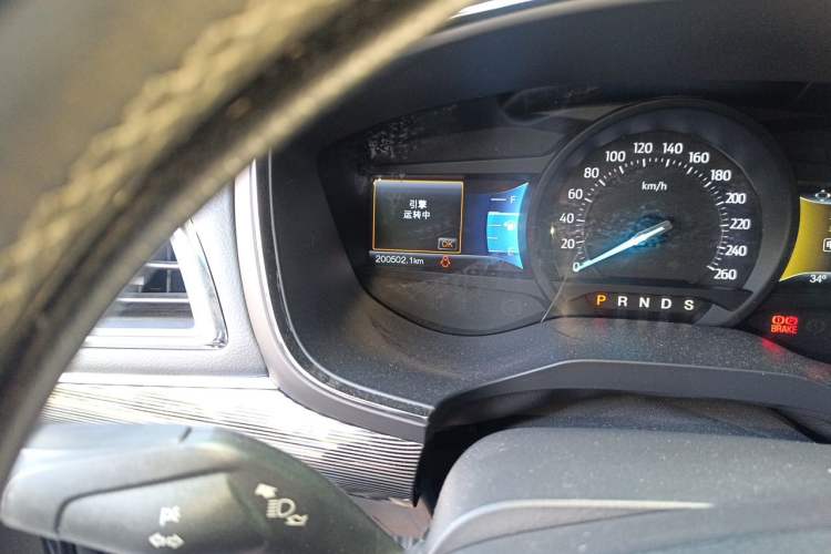 Used Ford Taurus 2015 EcoBoost 245 Luxury Model Odometer Close Up