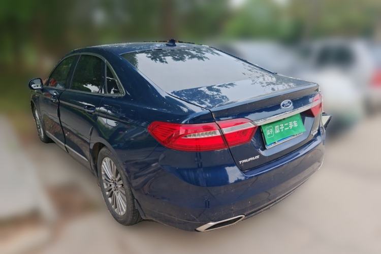 Used Ford Taurus 2015 EcoBoost 245 Luxury Model Rear Left 45 Deg