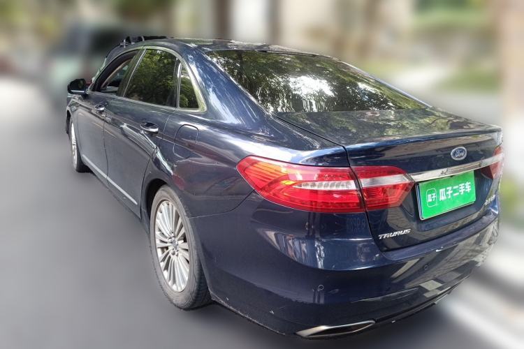 Used Ford Taurus 2015 EcoBoost 245 Luxury Model Rear Left 45 Deg