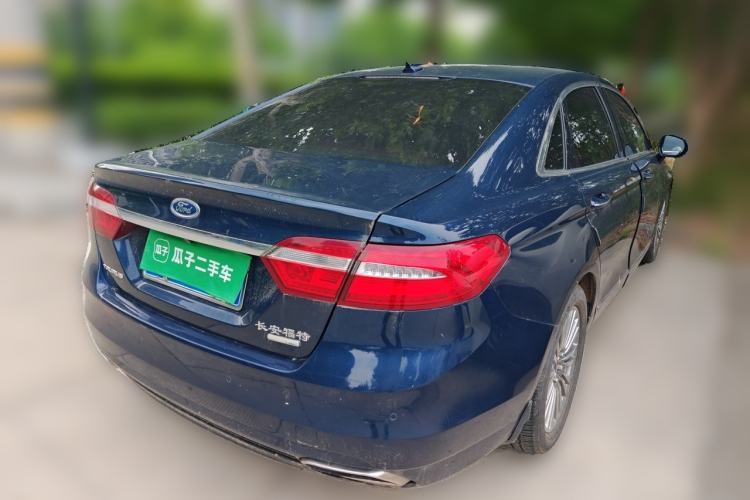 Used Ford Taurus 2015 EcoBoost 245 Luxury Model Rear Right 45 Deg