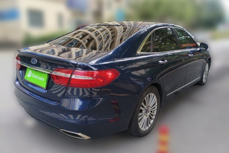 Used Ford Taurus 2015 EcoBoost 245 Luxury Model Rear Right 45 Deg