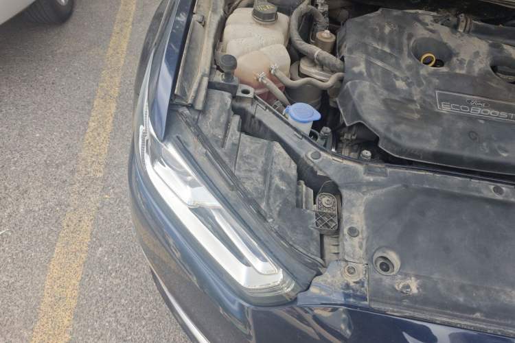 Used Ford Taurus 2015 EcoBoost 245 Luxury Model Right Front Headlight