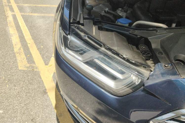 Used Ford Taurus 2015 EcoBoost 325 V6 Flagship Model Right Front Headlight