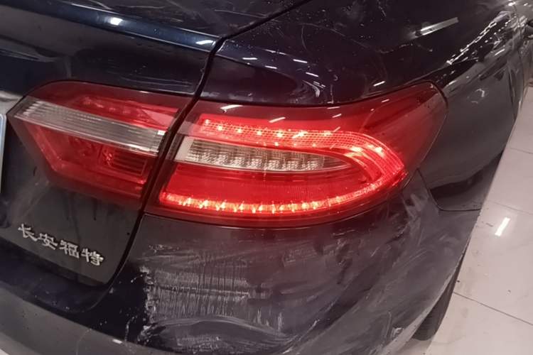 Used Ford Taurus 2015 EcoBoost 245 Fashion Edition Right Rear Taillight