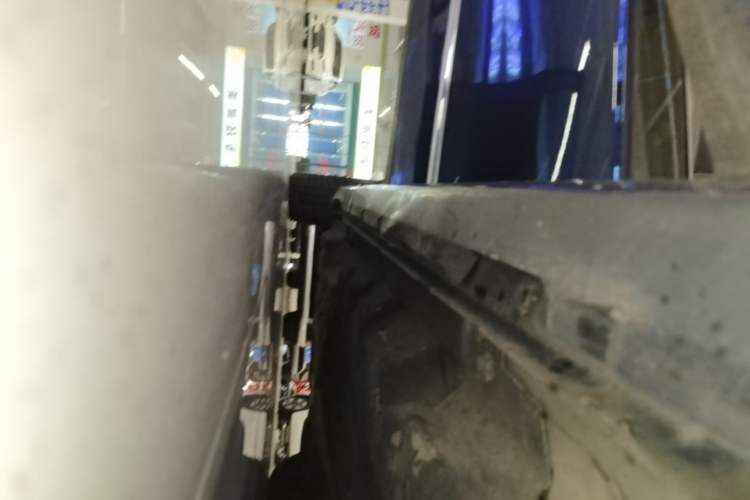 Used Ford Taurus 2015 EcoBoost 245 Ultimate Model Right Side Sill
