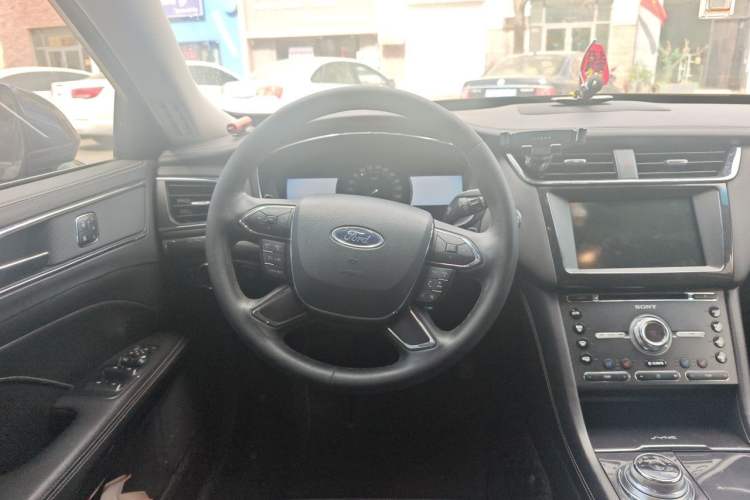 Used Ford Taurus 2015 EcoBoost 245 Luxury Model Steering Wheel