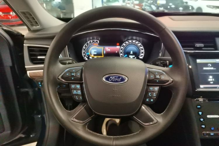 Used Ford Taurus 2015 EcoBoost 245 Ultimate Model Steering Wheel