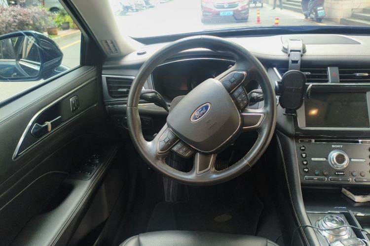 Used Ford Taurus 2015 EcoBoost 245 Luxury Model Steering Wheel