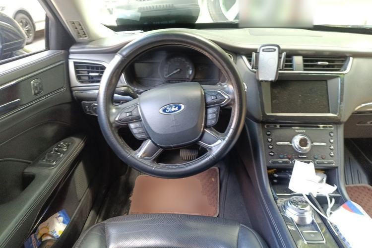 Used Ford Taurus 2015 EcoBoost 245 Luxury Model Steering Wheel