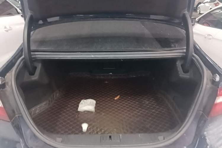 Used Ford Taurus 2015 EcoBoost 245 Fashion Edition Trunk