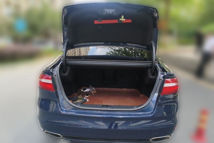 Used Ford Taurus 2015 EcoBoost 245 Luxury Model Trunk